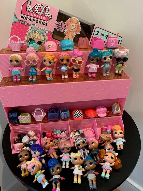LOLpopupstoreampdolls.thumb.jpg.d53ae7200a6c3f23cbfc44d0f9b5b076.jpg