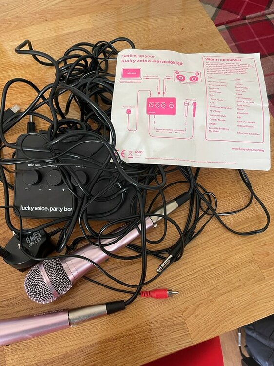 LuckyVoiceKaraoke.thumb.jpg.ee2e92af6a3bcd815e3242d4acc928dd.jpg
