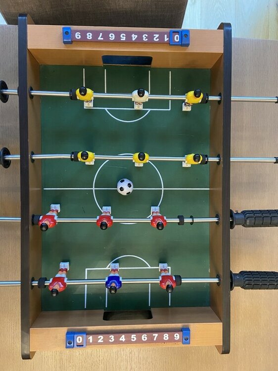 TableFootball2.thumb.jpg.c8c47820a9f8619a4e0b6230d787b636.jpg