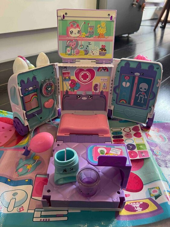 Unicorn Ambulance 2.jpg