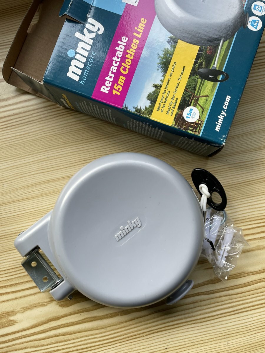 Minky 15m sales retractable washing line