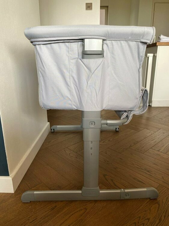 Chicco Next2me - left side highest level.jpg