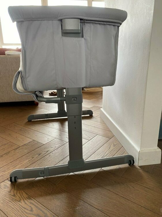 Chicco Next2me - right side highest level.jpg