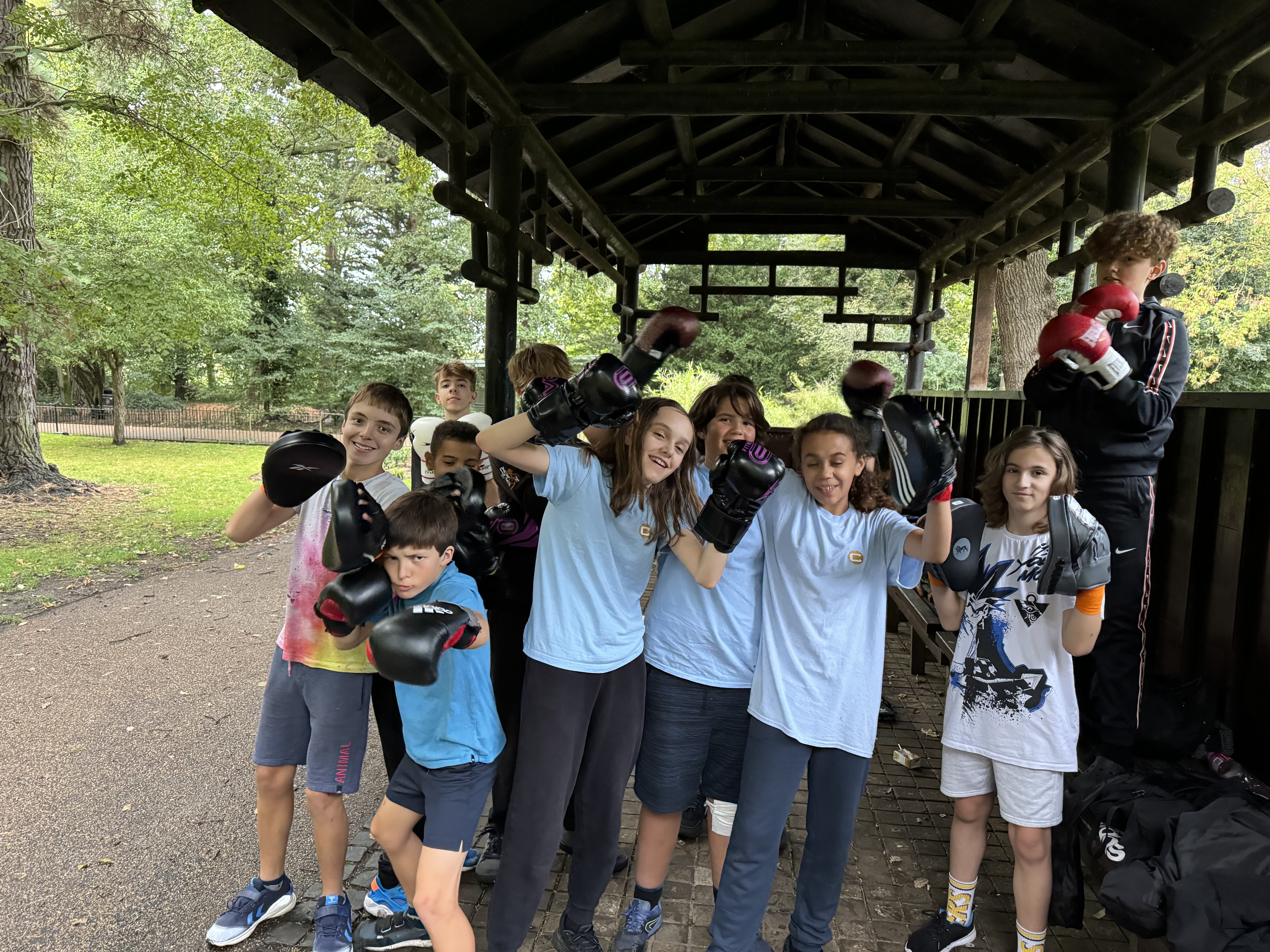 Beginner friendly Teen boxing class