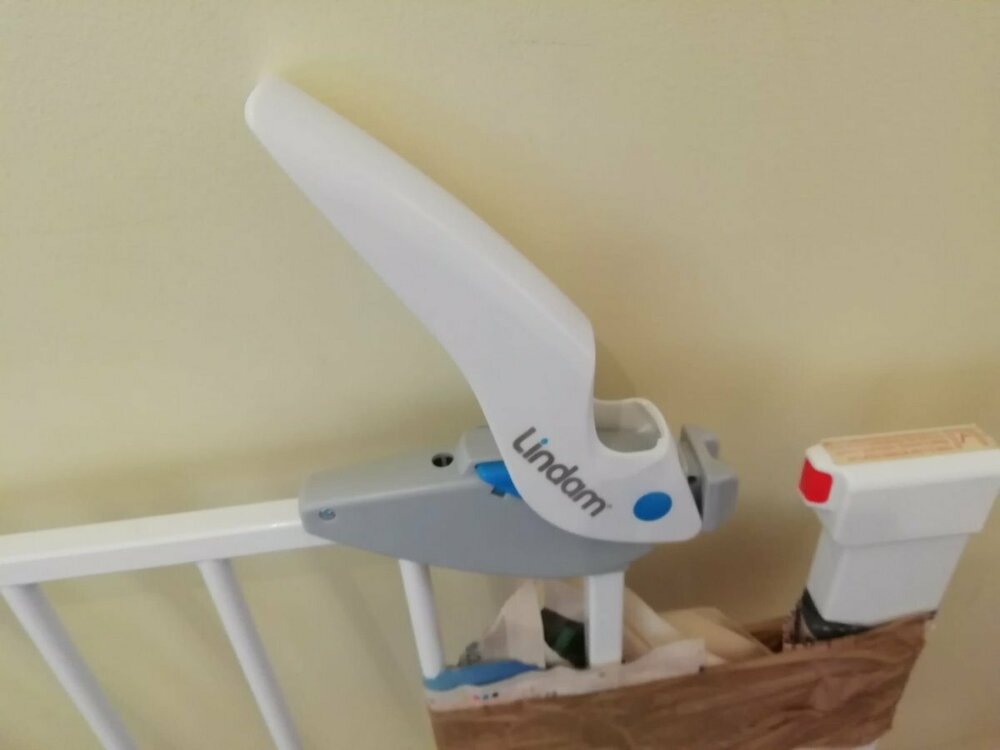 Stairgate handle.jpeg