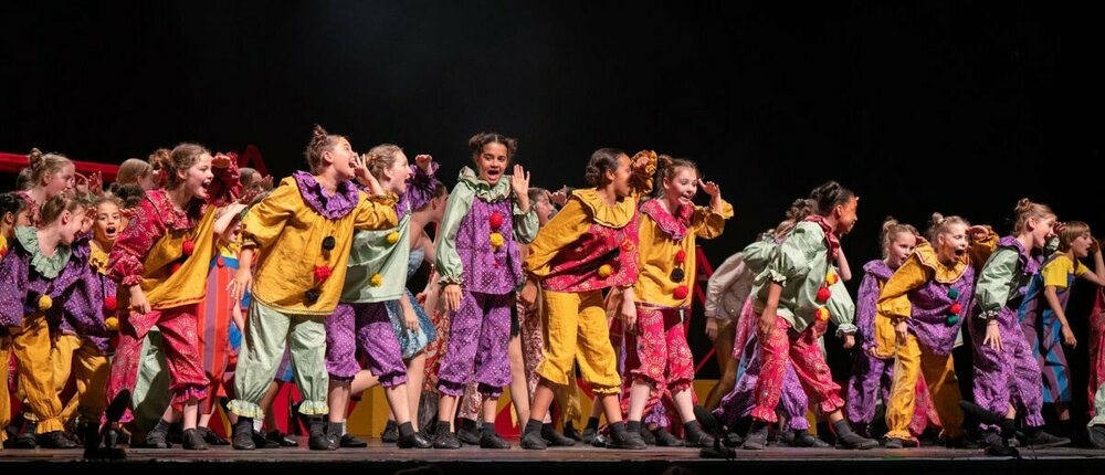 SLYT BBRITAIN (25).jpg