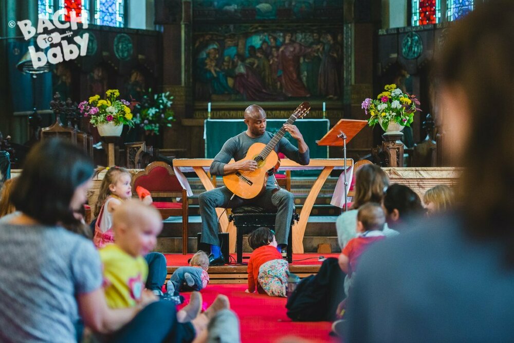 © Bach to Baby 2016_Alejandro Tamagno_Sydenham_2016-06-08 007 guitar ahmed public.jpg