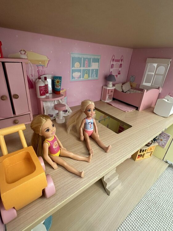 Dolls House Upper floor.jpg