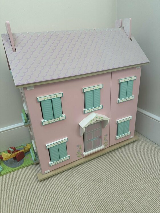 Dolls house.jpg