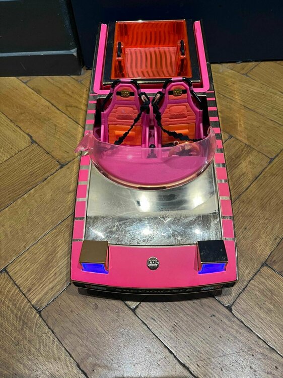 LOL car 2.jpg