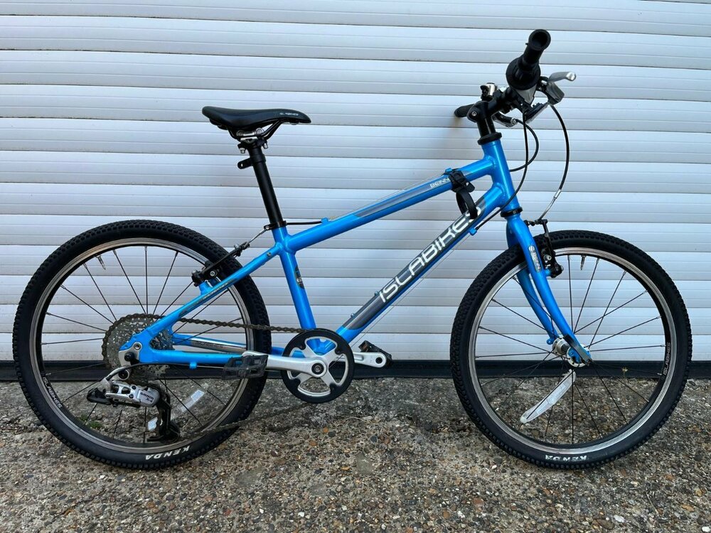 IslaBikeBlue3.jpeg