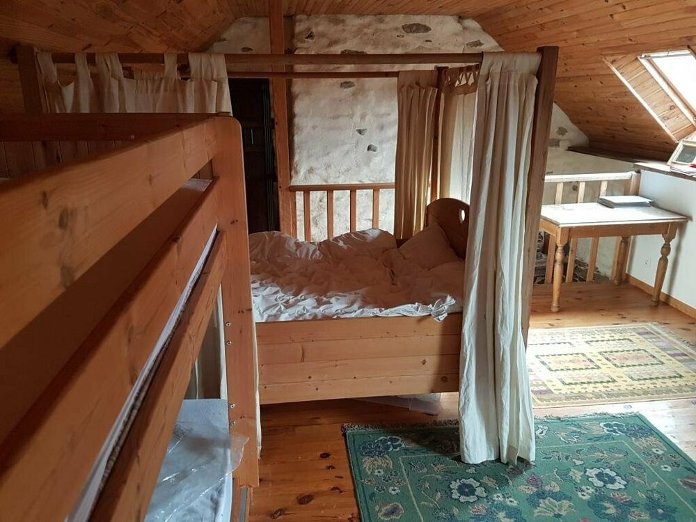 2019 mezanine room.jpg