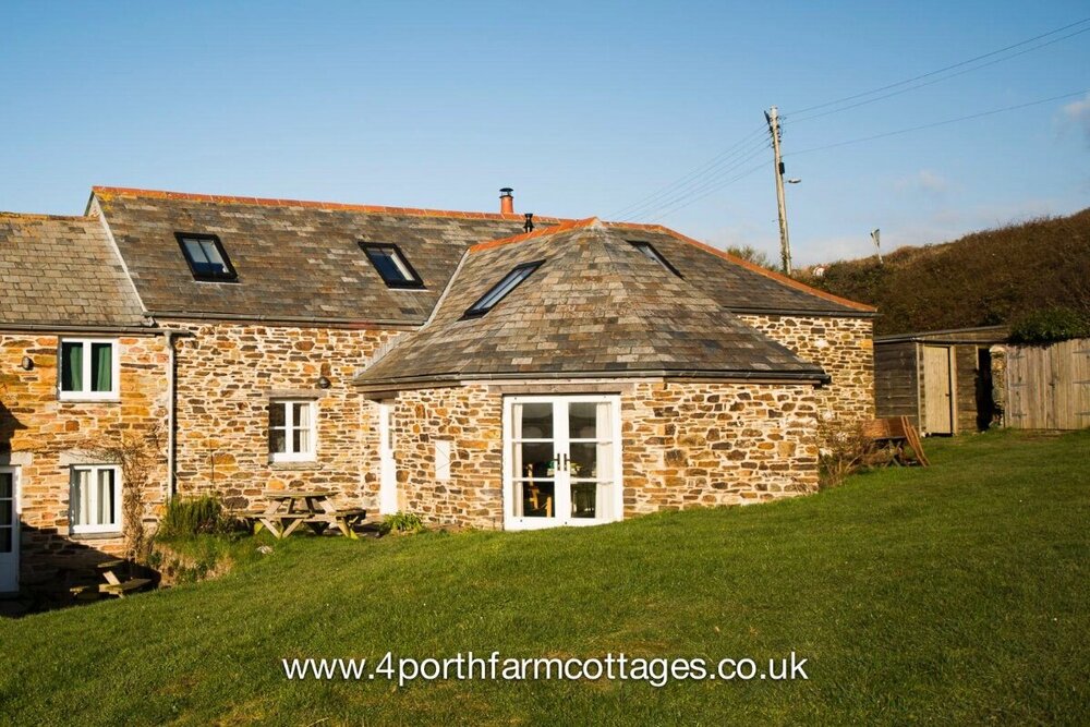 No.4 kitchen side.JPG