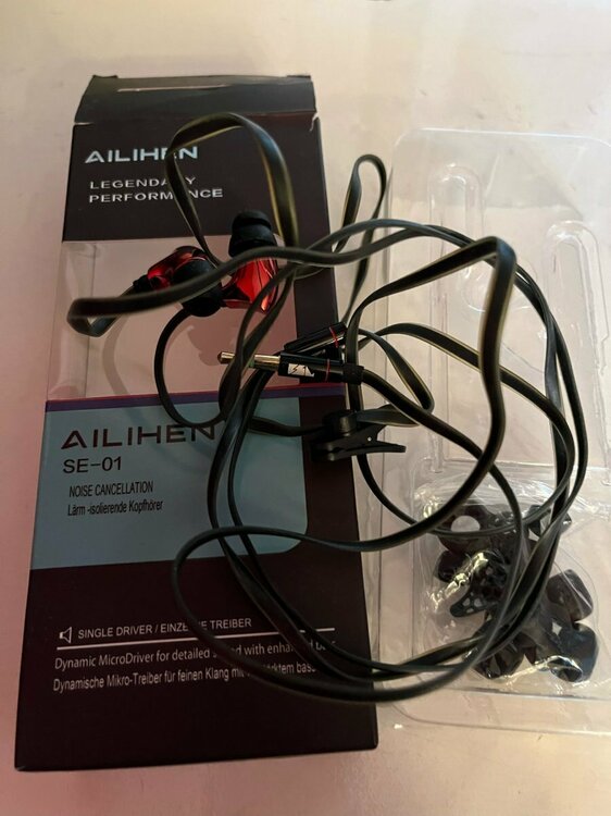 Ailihen Headphones.jpg