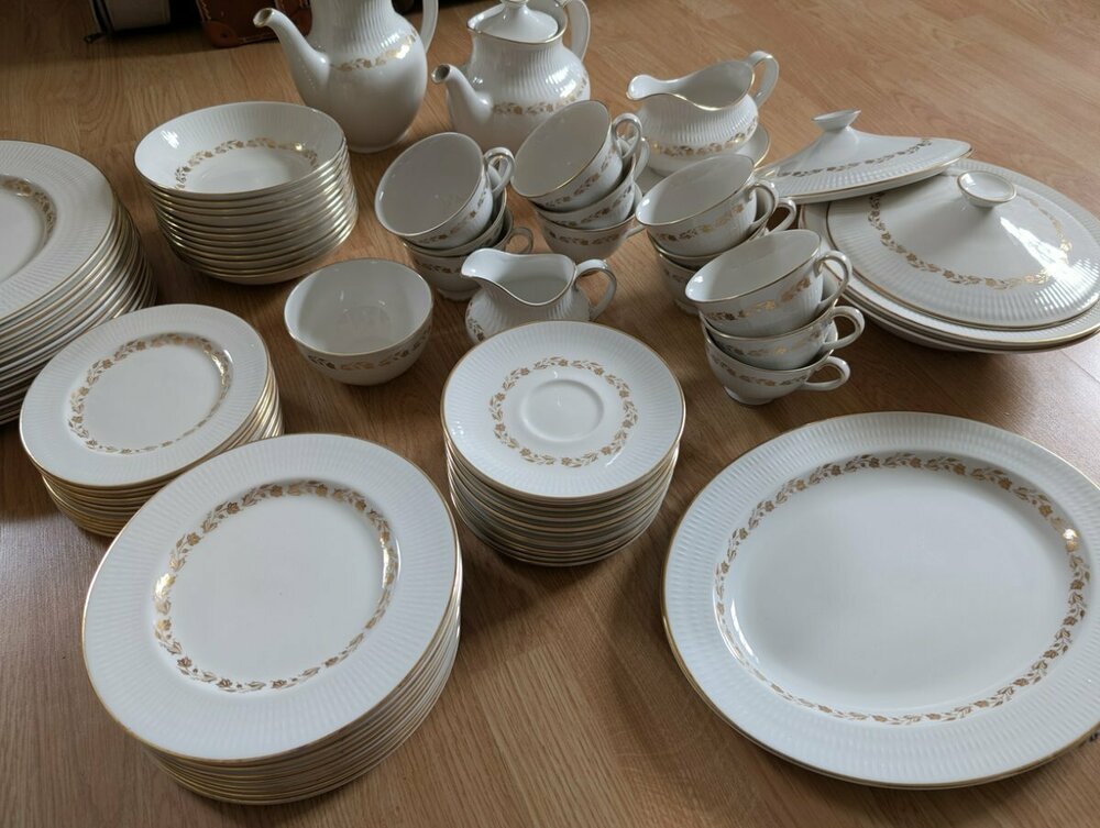 Dinner Set 2.jpg