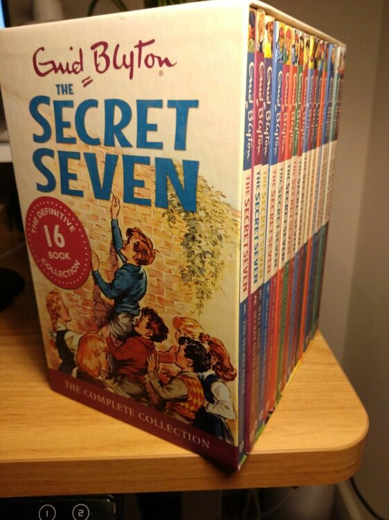 Secret Seven 16 Book collection.JPG