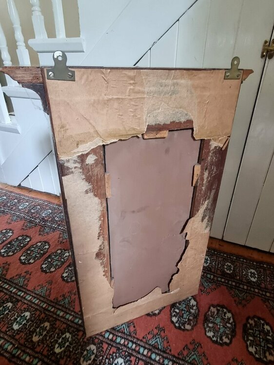 glass  fronted cabinet 2.jpg