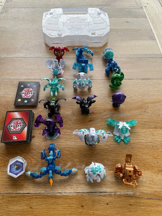 Bakugan1.thumb.JPG.bf880b2a2c11cb01d90efd3399bdc1d0.JPG