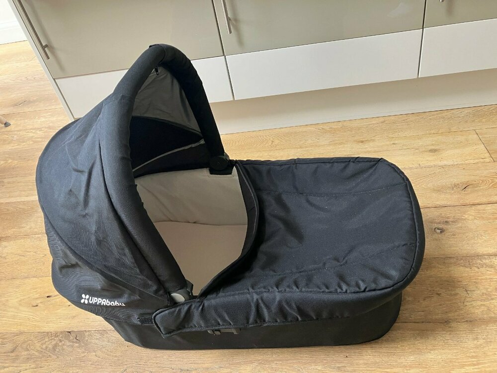 Carrycot.jpg