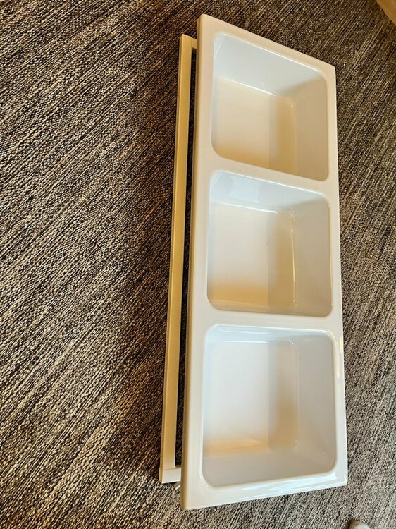 String shelf bowl 3.JPG