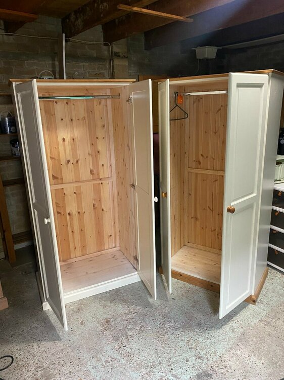 Wardrobe2.jpg