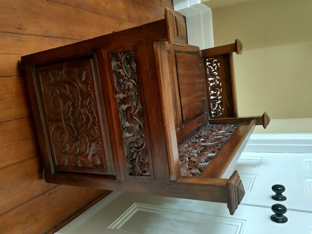 carved wooden bench 3.jpg