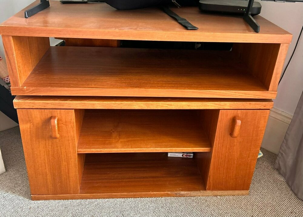 tv stand 1.jpeg
