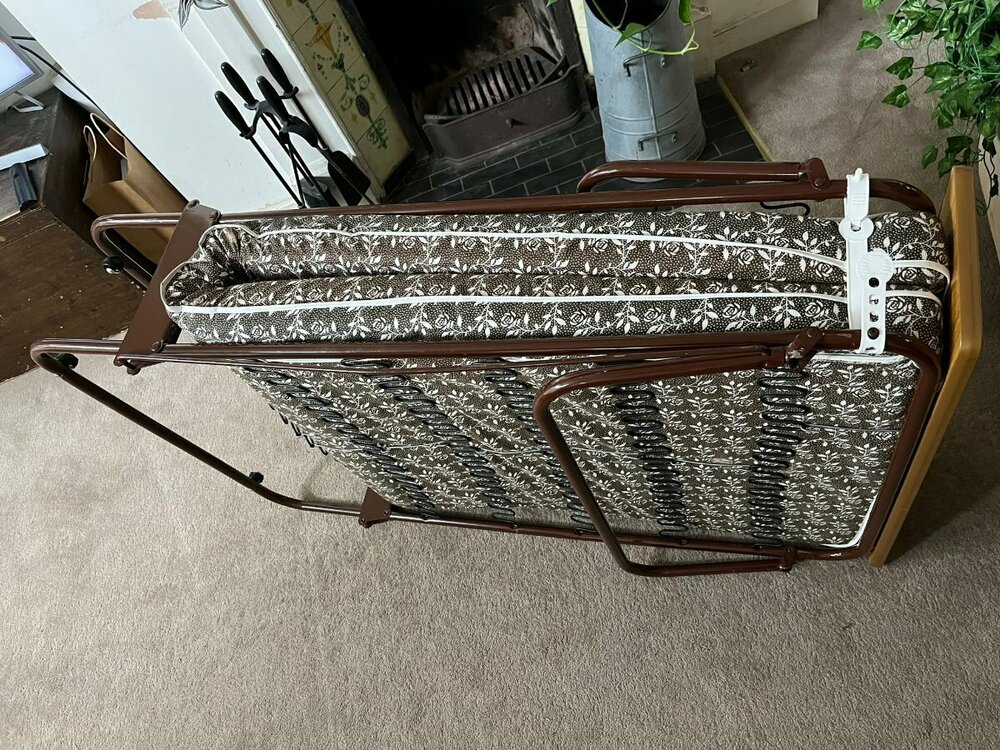 WhatsApp Image 2025-11-08 at 11.44.05.jpeg