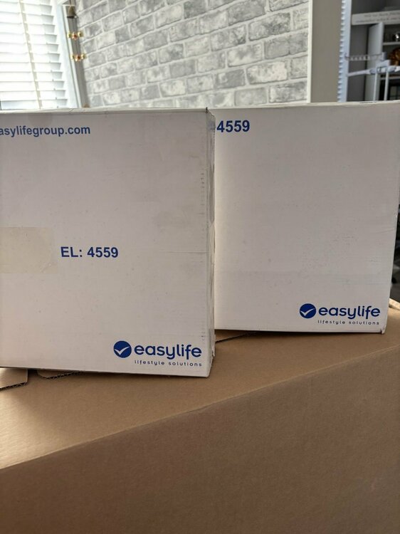 thumbnail_IMG_7541 box3.jpg