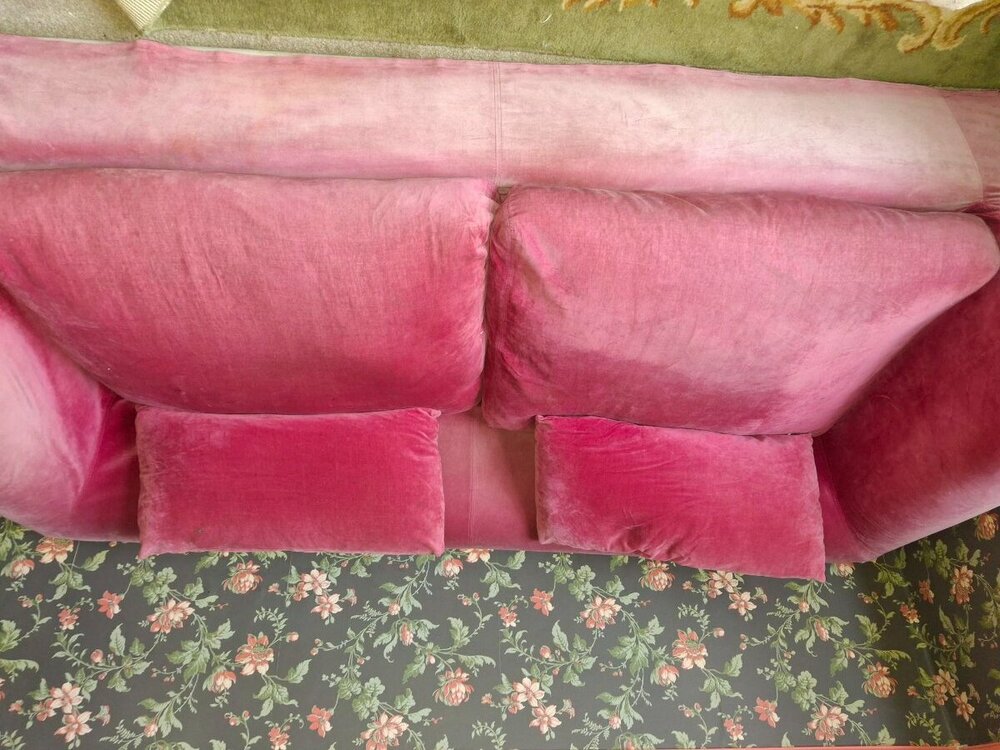 sofa.1.jpg